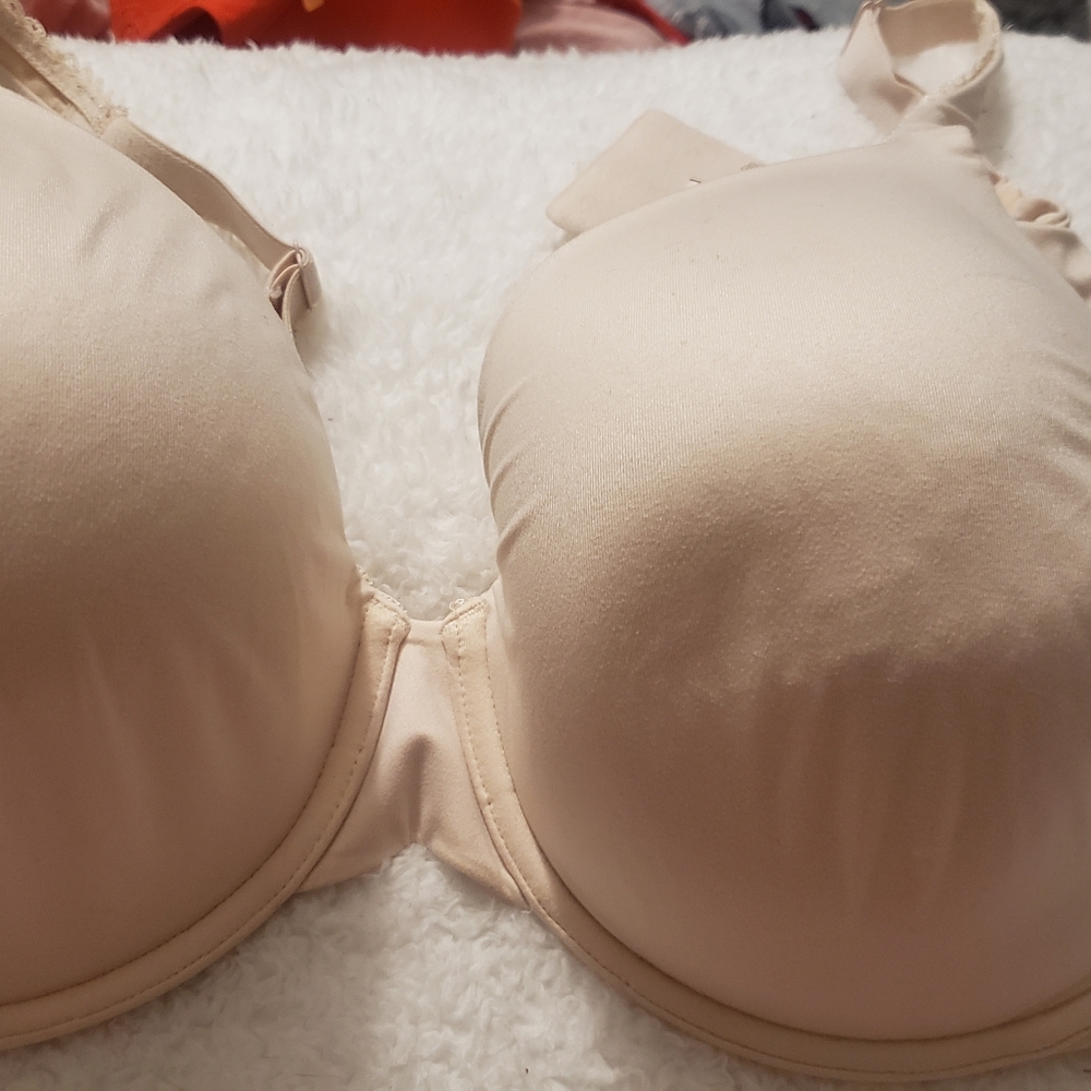 Victoria secret 40ddd